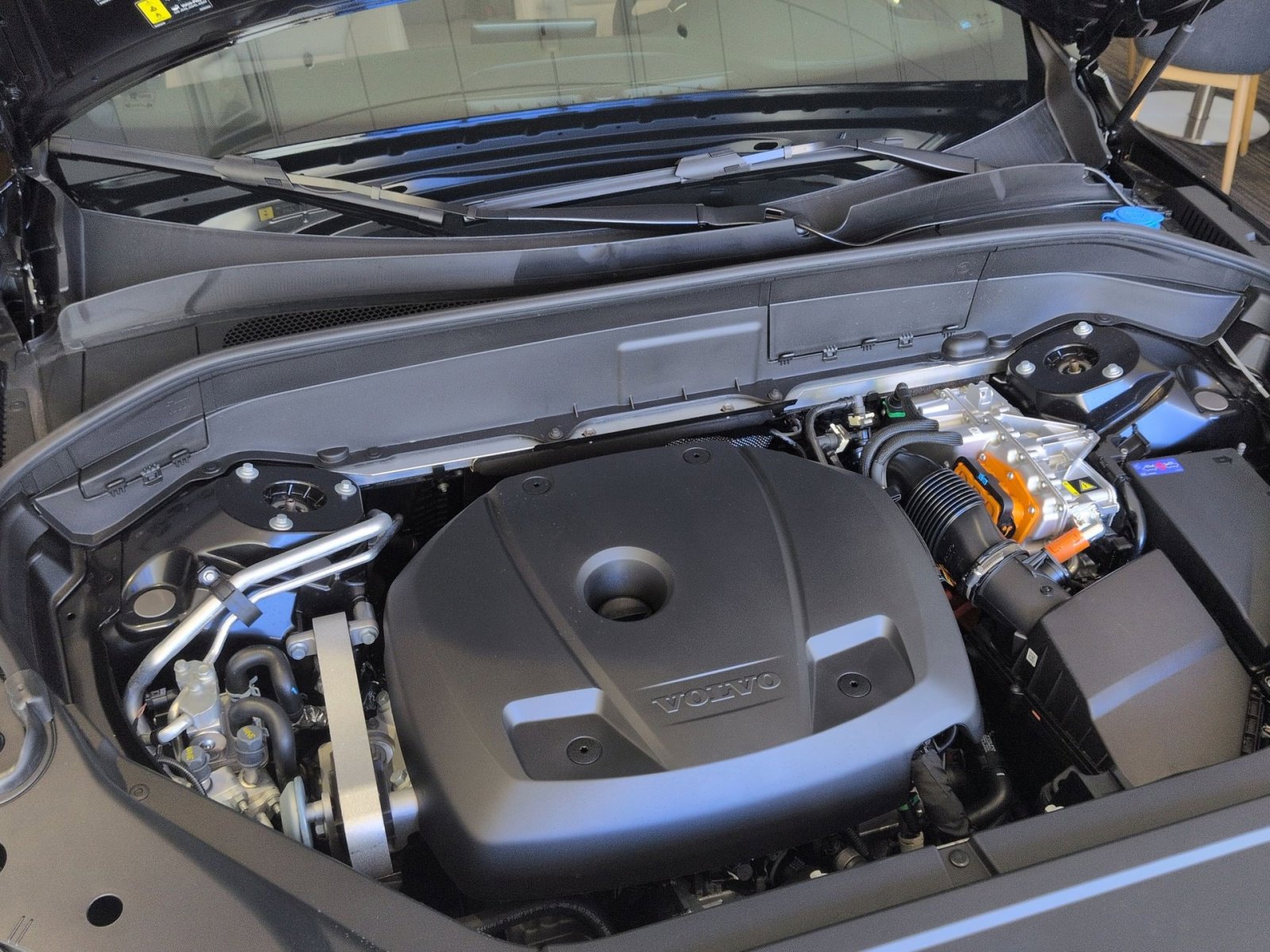 New 2026 Volvo XC90 T8 Plus w/ Protection Package Premier image 27