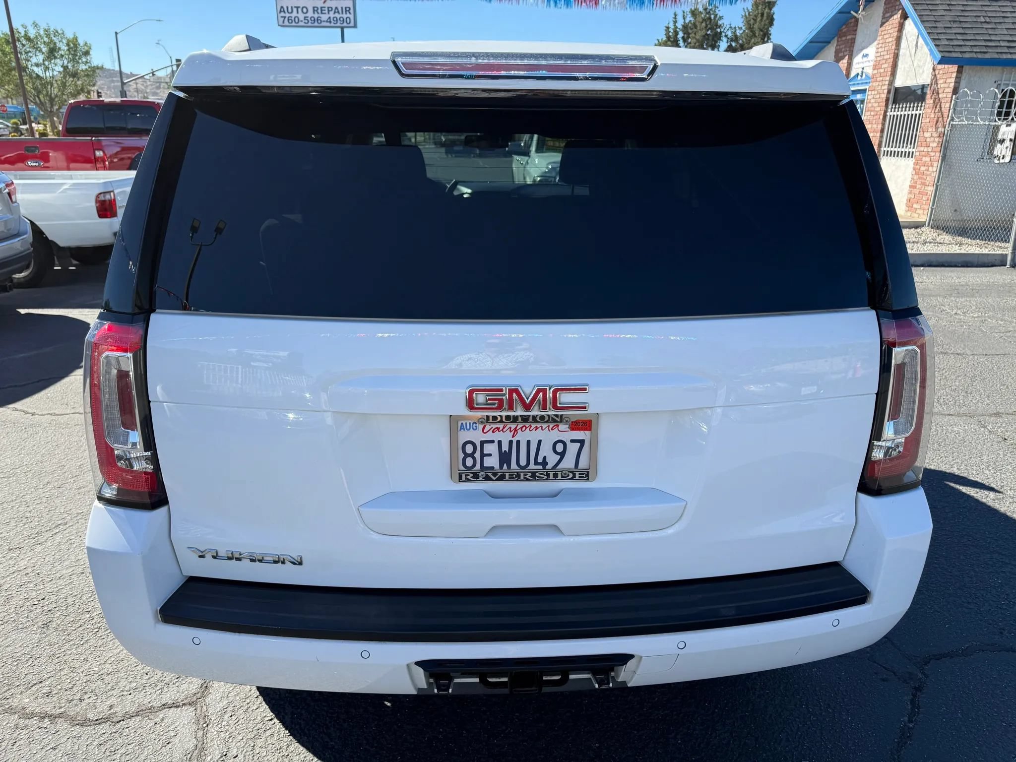 Used 2018 GMC Yukon SLE w/ SLE Value Package RWD image 6
