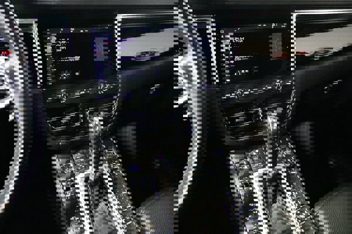 Used 2020 Porsche Macan image 52