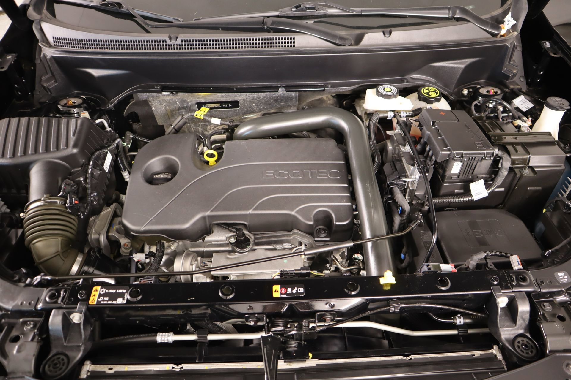 Used 2024 Chevrolet Equinox RS w/ LPO, Floor Liner Package FWD image 19