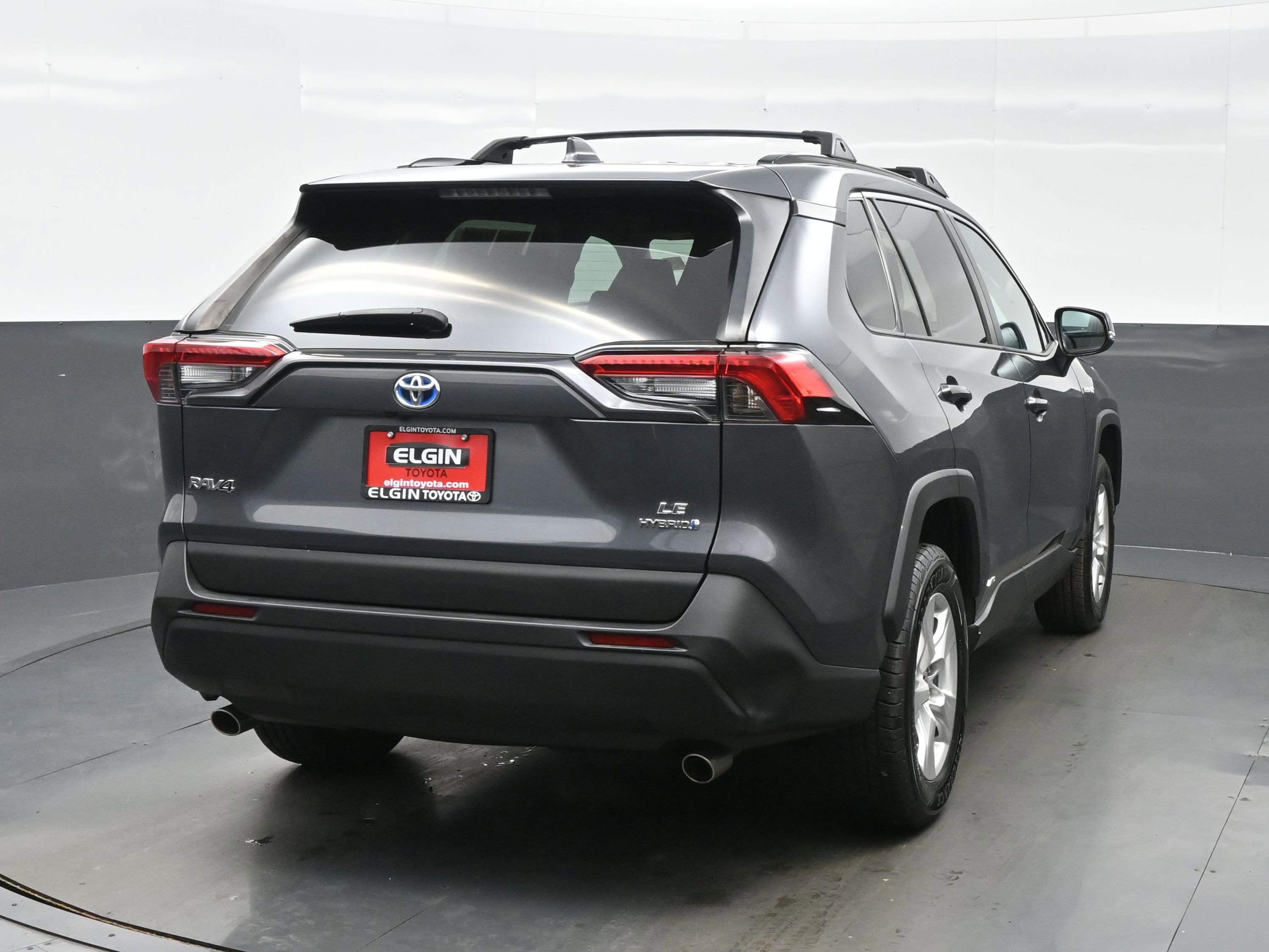 Used 2021 Toyota RAV4 LE AWD/4WD image 5