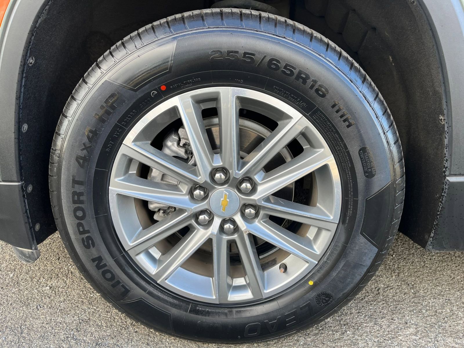 Used 2023 Chevrolet Traverse LT image 29