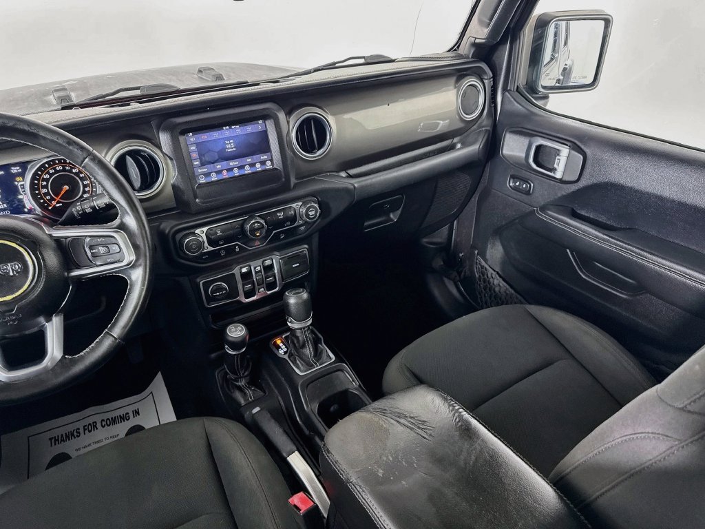 Used 2018 Jeep Wrangler Unlimited Sahara AWD/4WD image 28