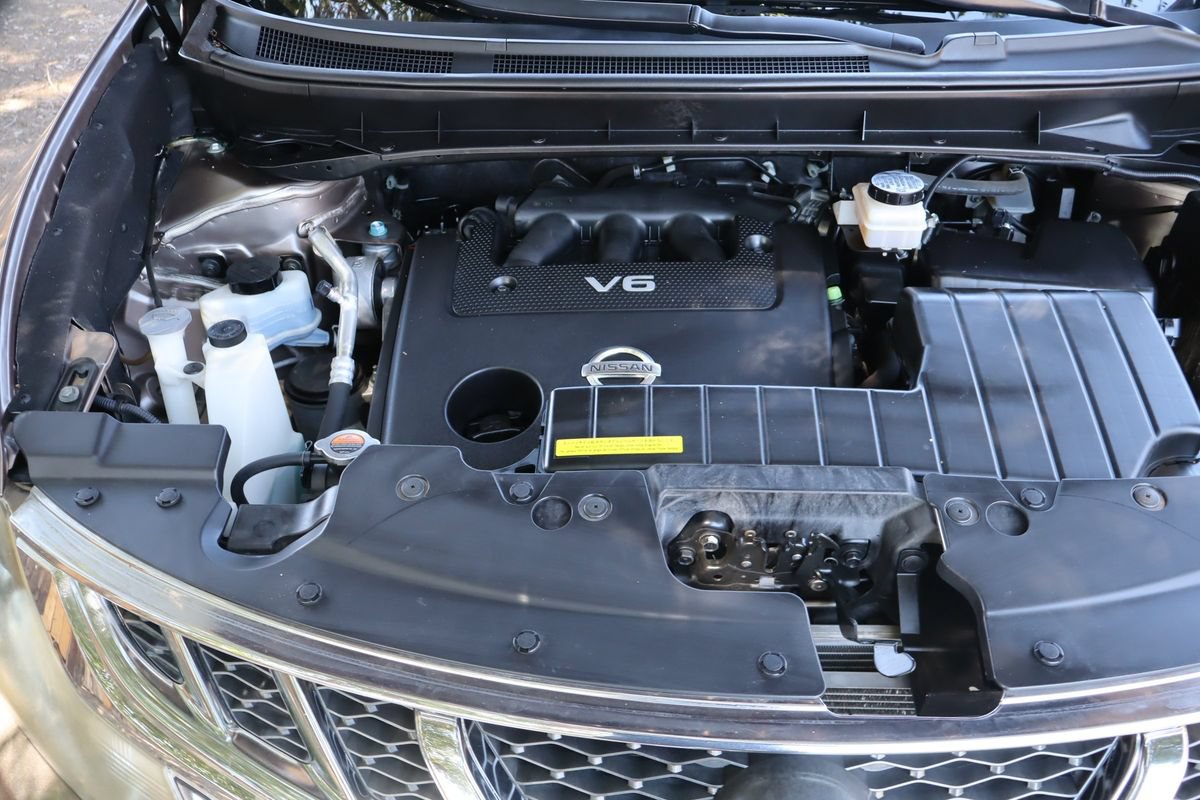Used 2013 Nissan Murano SV AWD/4WD image 38