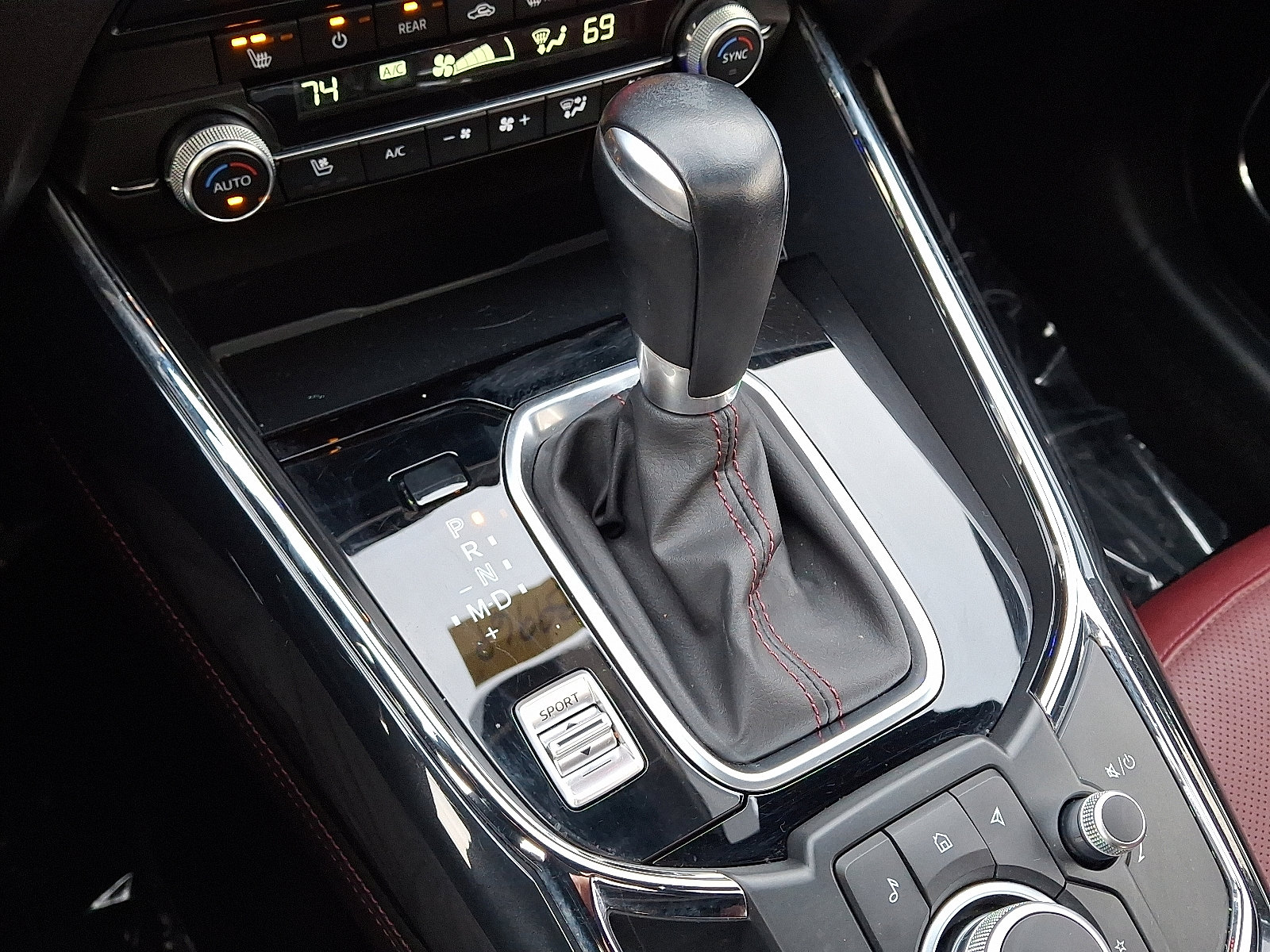 Certified 2023 MAZDA CX-9 Carbon Edition image 17