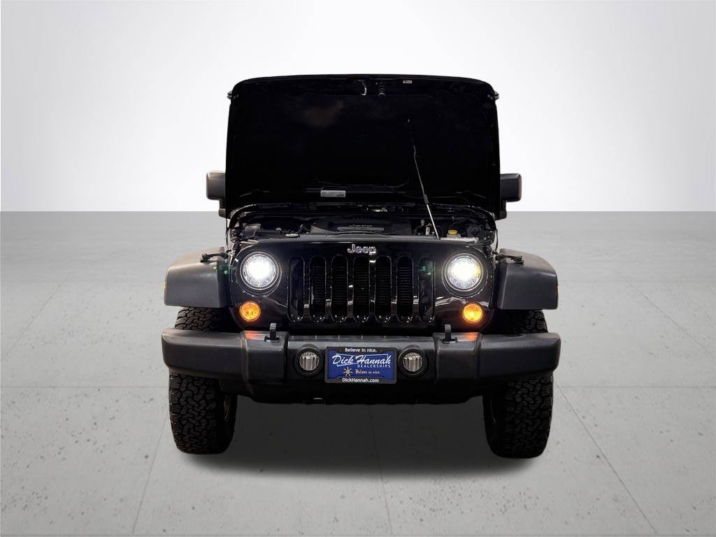 Used 2017 Jeep Wrangler Rubicon w/ Connectivity Group AWD/4WD image 5