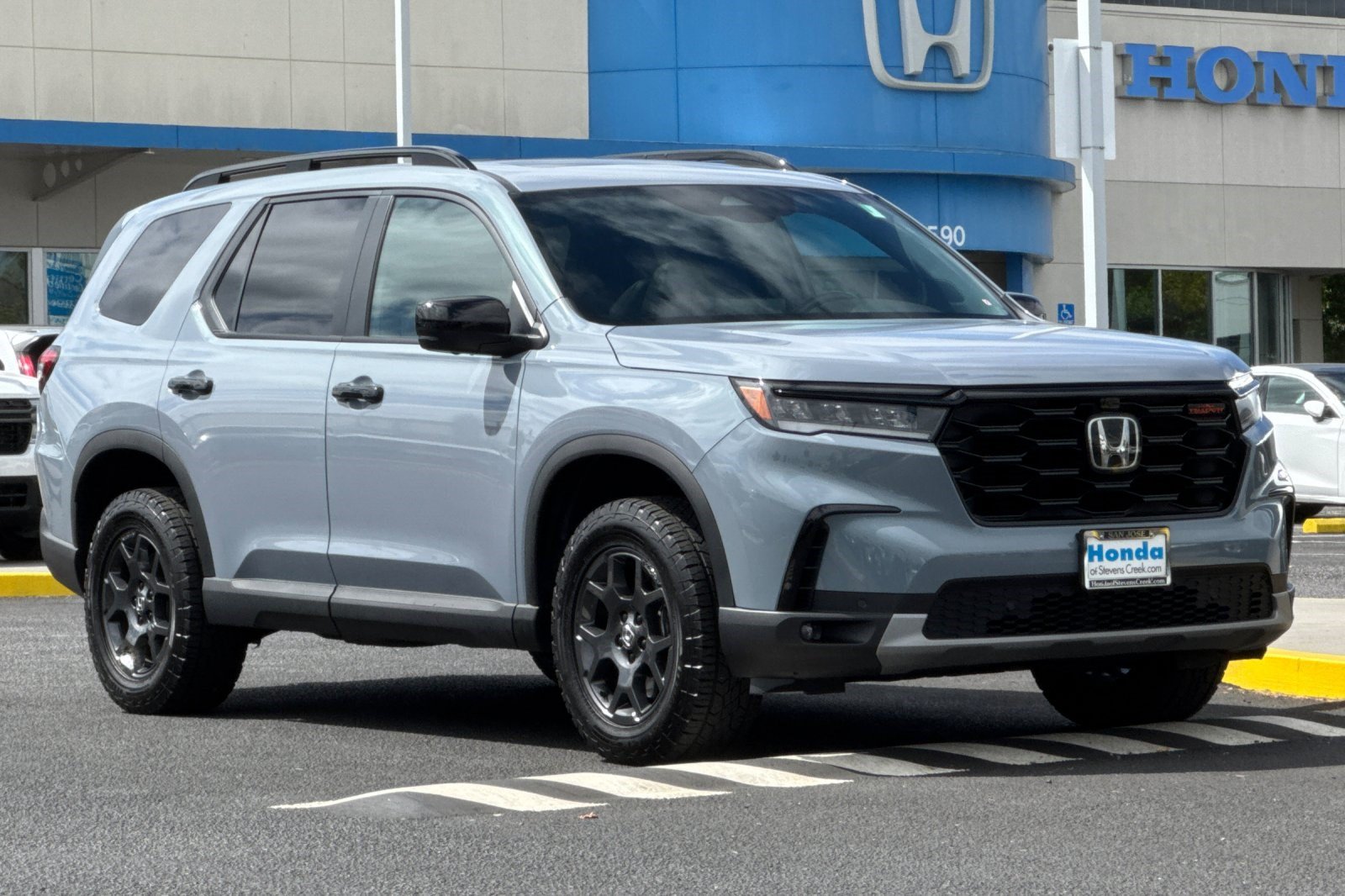 Certified 2025 Honda Pilot TrailSport image 7