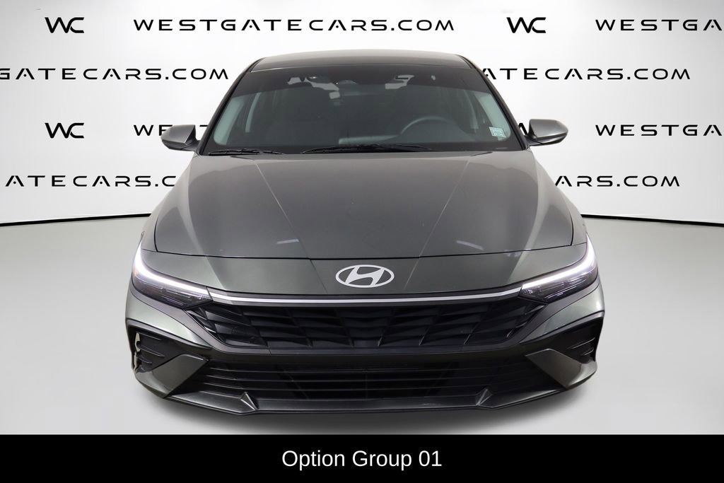 Used 2025 Hyundai Elantra SE FWD video 2