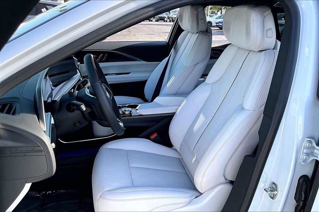 New 2026 Cadillac Lyriq Premium Luxury w/ LPO, Floor Liner Package AWD/4WD image 12