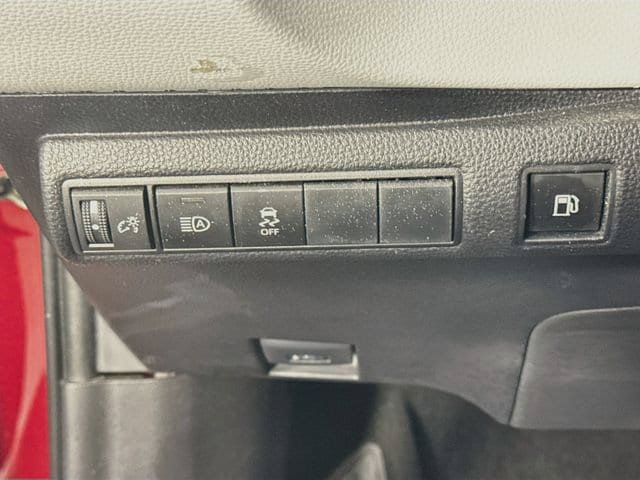 Certified 2026 Toyota Corolla SE w/ Carpet Mat Package (TMS) FWD image 11
