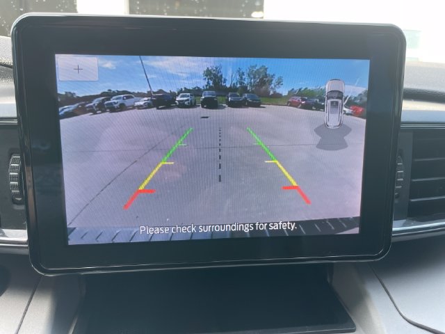 Used 2023 Ford Explorer XLT w/ Equipment Group 202A AWD/4WD image 15
