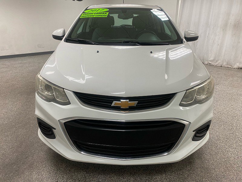 Used 2017 Chevrolet Sonic LT image 2