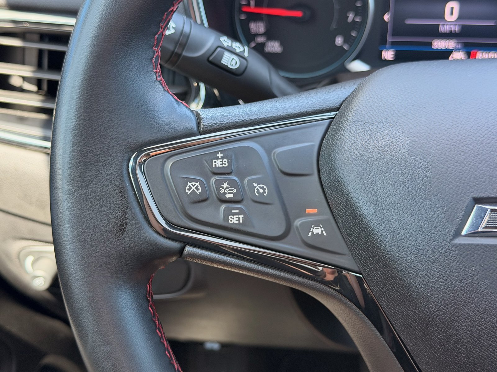 Used 2023 Chevrolet Equinox RS FWD image 19
