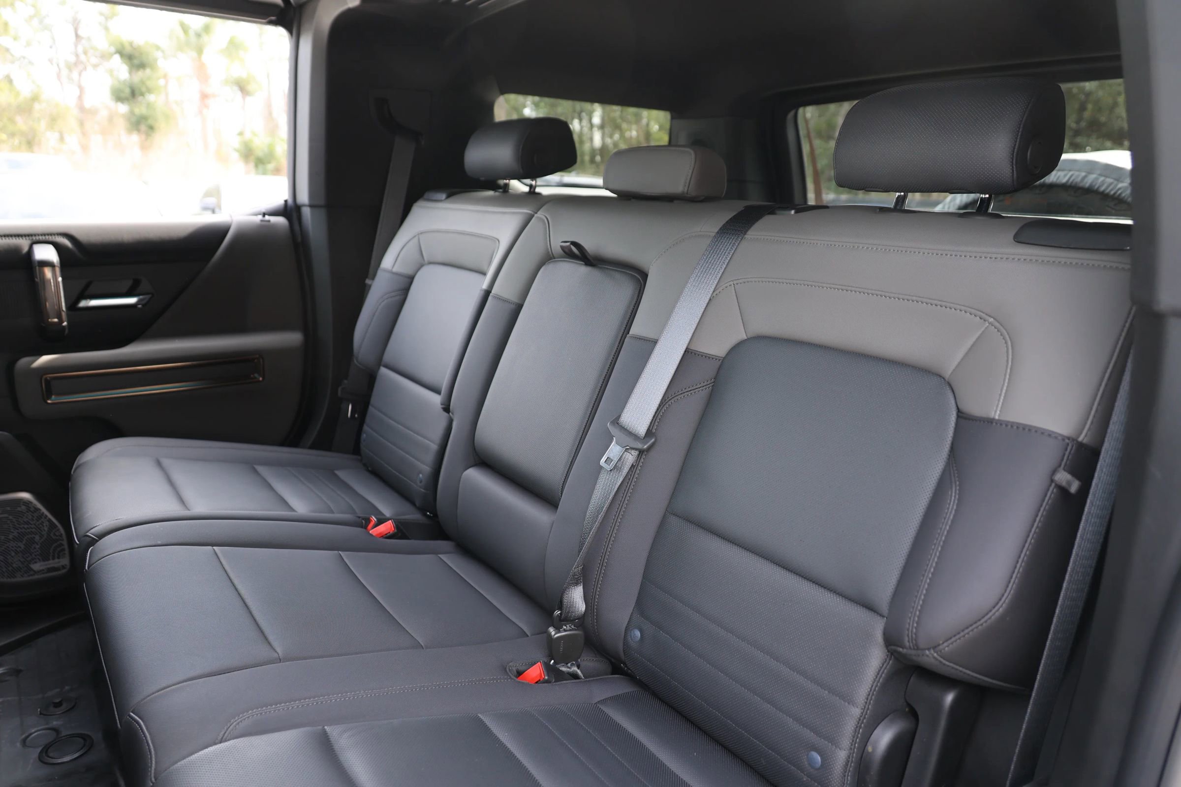 Used 2024 GMC Hummer EV 3X w/ Omega Edition AWD/4WD image 29
