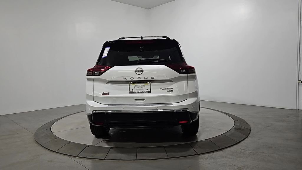 New 2026 Nissan Rogue Platinum image 4