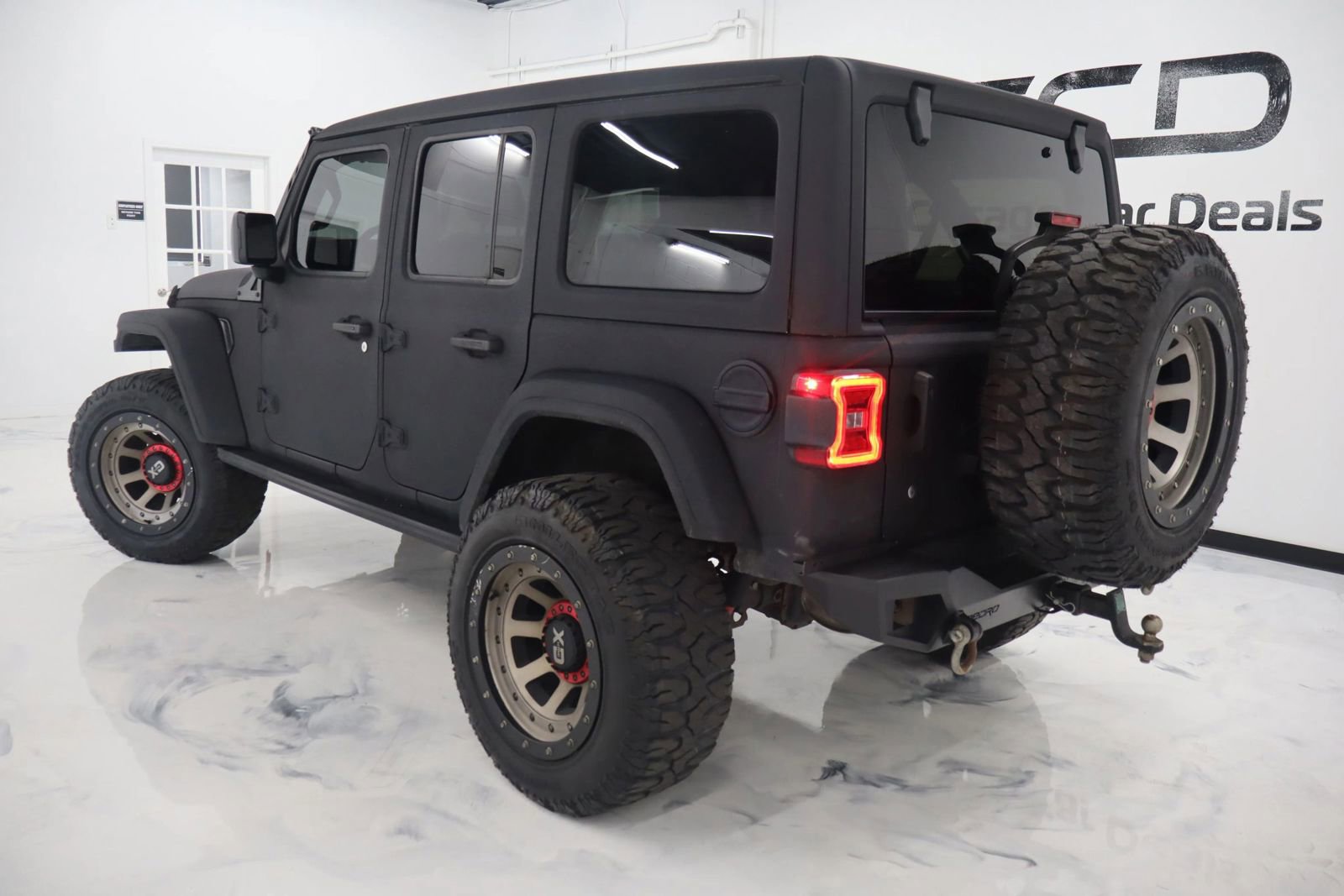 Used 2019 Jeep Wrangler Unlimited Sahara w/ Quick Order Package 24M Moab AWD/4WD image 6