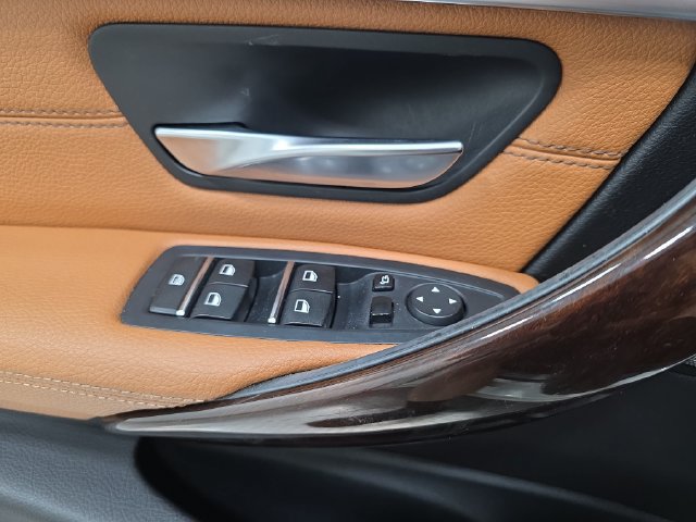 Used 2018 BMW 340i xDrive Sedan AWD/4WD image 28