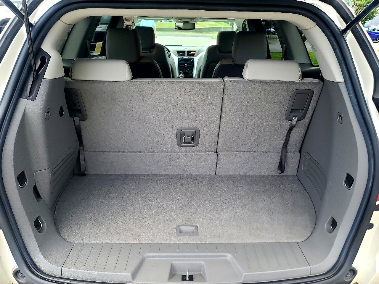Used 2011 Chevrolet Traverse LT w/ LPO, 'HIT The Road' Package image 12