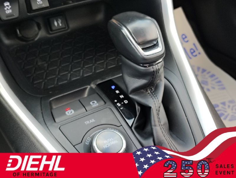 Used 2019 Toyota RAV4 XSE w/ Carpet Mat Package AWD/4WD image 37