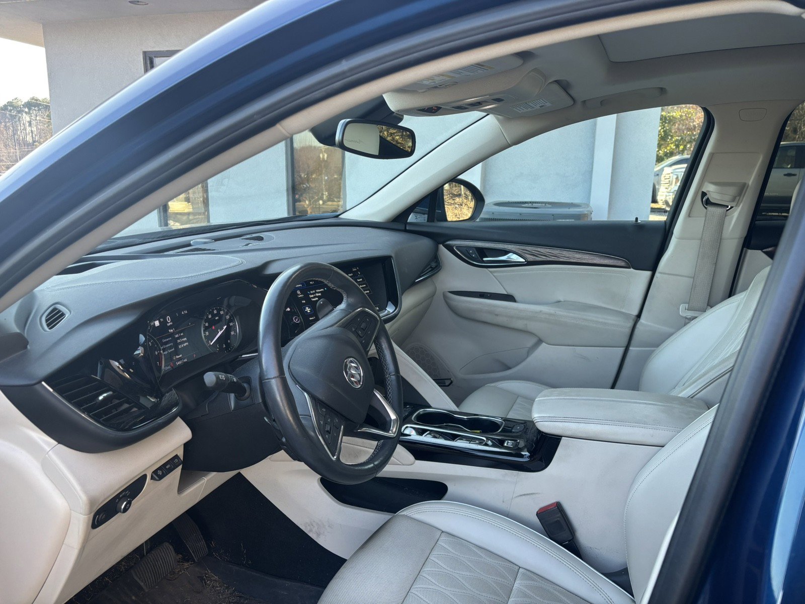 Used 2022 Buick Envision Avenir w/ Safety Package image 11