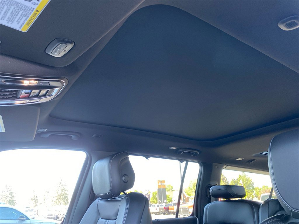 New 2025 Jeep Wagoneer L 4WD w/ Convenience Group I image 7