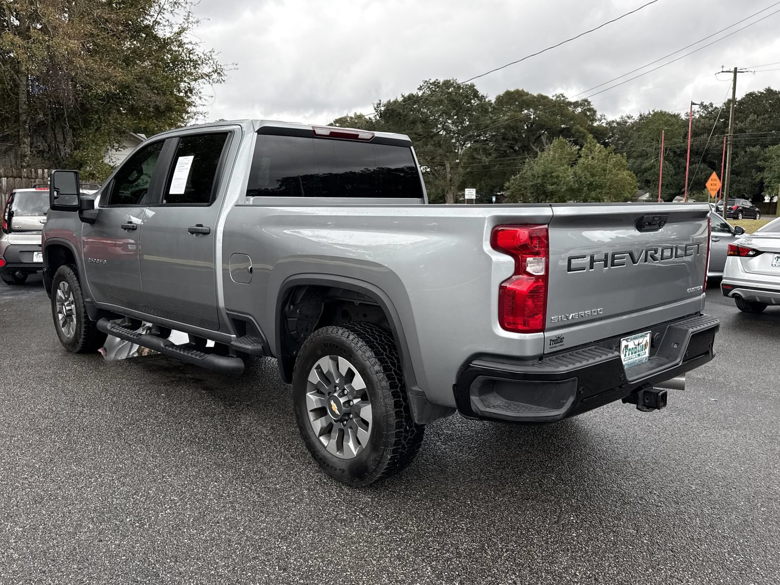 Used 2025 Chevrolet Silverado 2500 Custom w/ Custom Value Package AWD/4WD image 3