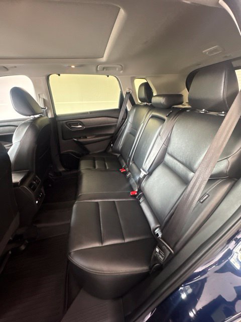 Certified 2025 Nissan Rogue SL w/ SL Premium Package FWD image 25