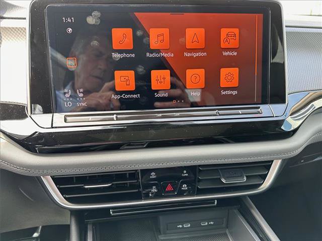 New 2024 Volkswagen Atlas Peak Edition SEL AWD/4WD image 14