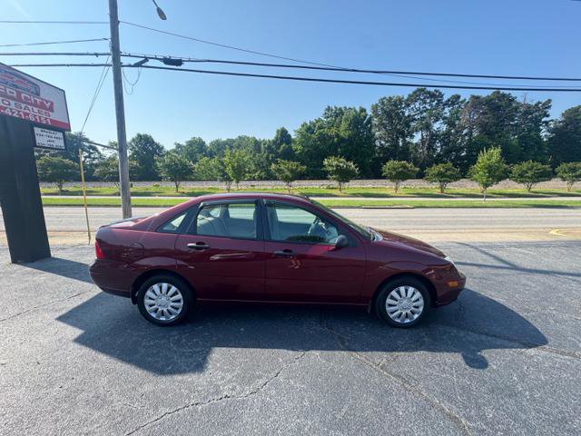 Used 2006 Ford Focus SE image 2