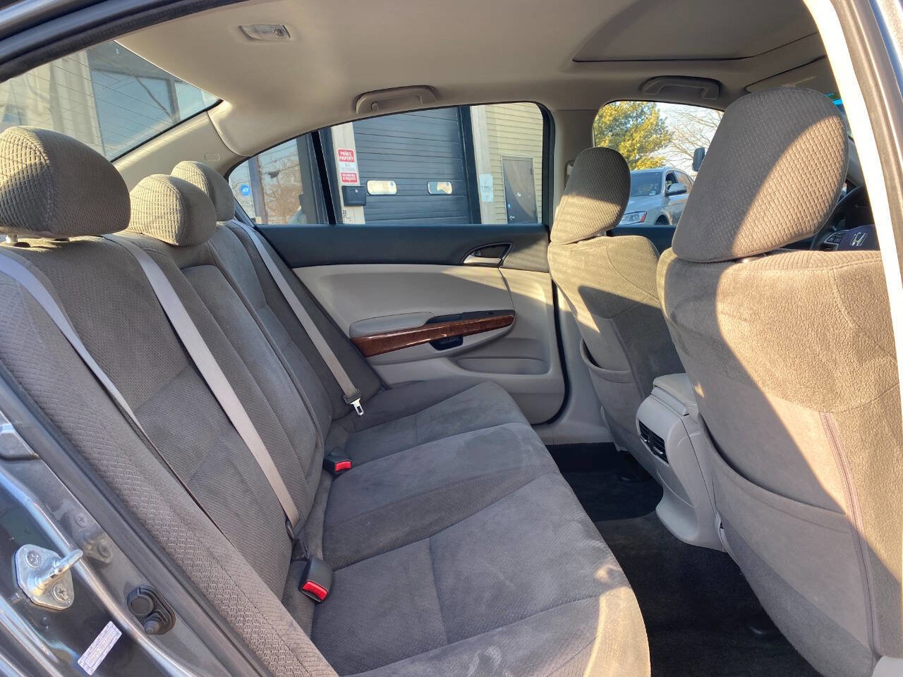 Used 2011 Honda Accord EX image 27