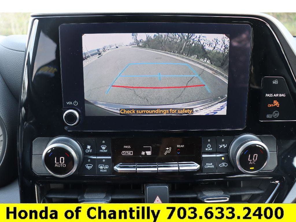 Used 2023 Toyota Highlander LE image 16