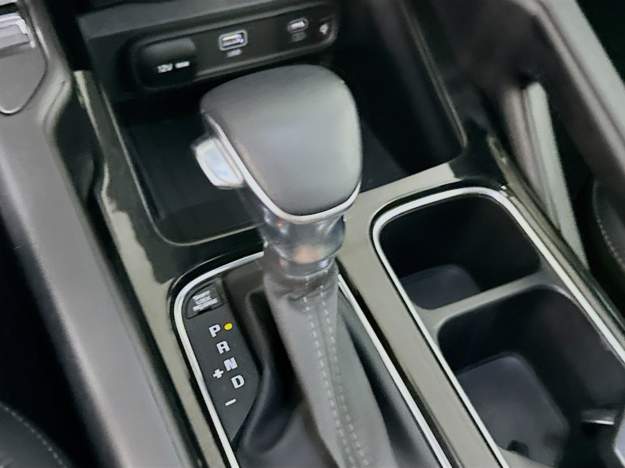 Used 2025 Kia Telluride S FWD image 25