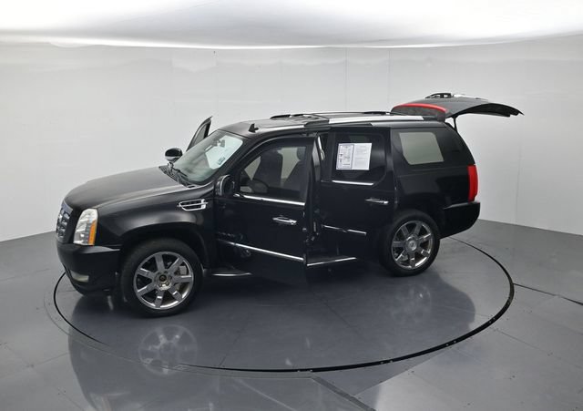 Used 2011 Cadillac Escalade Luxury AWD/4WD image 53