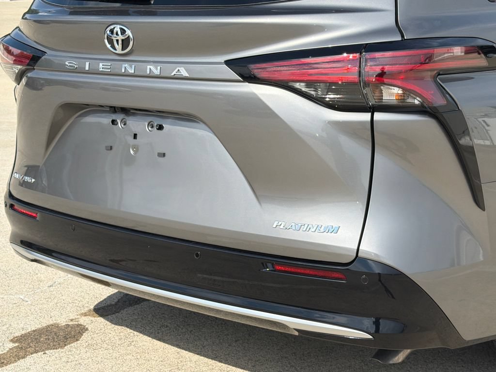 New 2026 Toyota Sienna Platinum AWD/4WD image 5