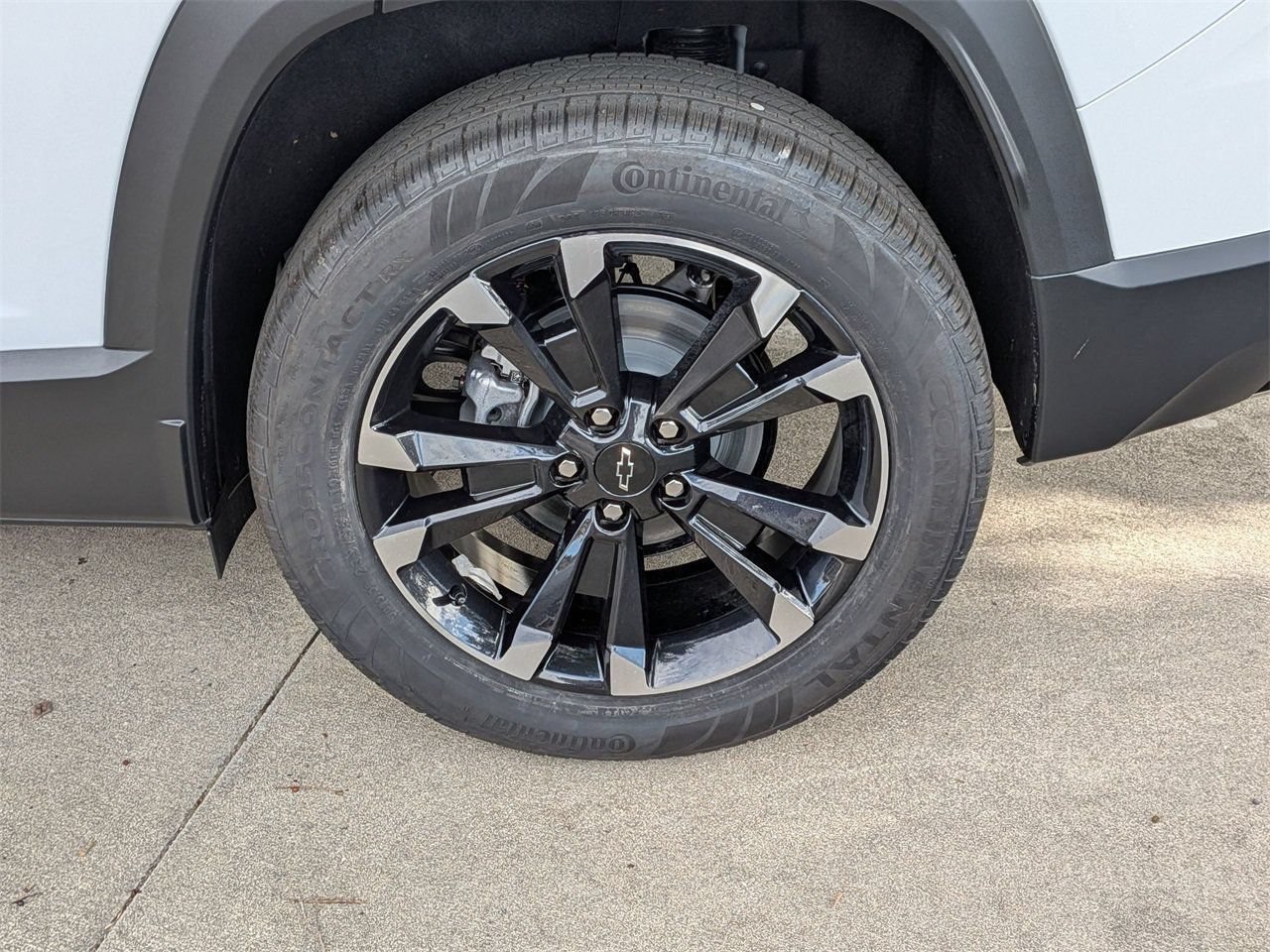 New 2026 Chevrolet Equinox RS w/ Convenience Package III FWD image 7