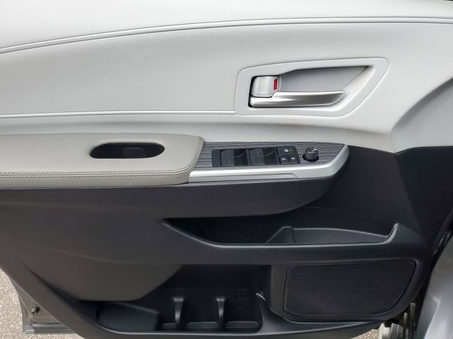 Used 2026 Toyota Sienna XLE FWD image 16