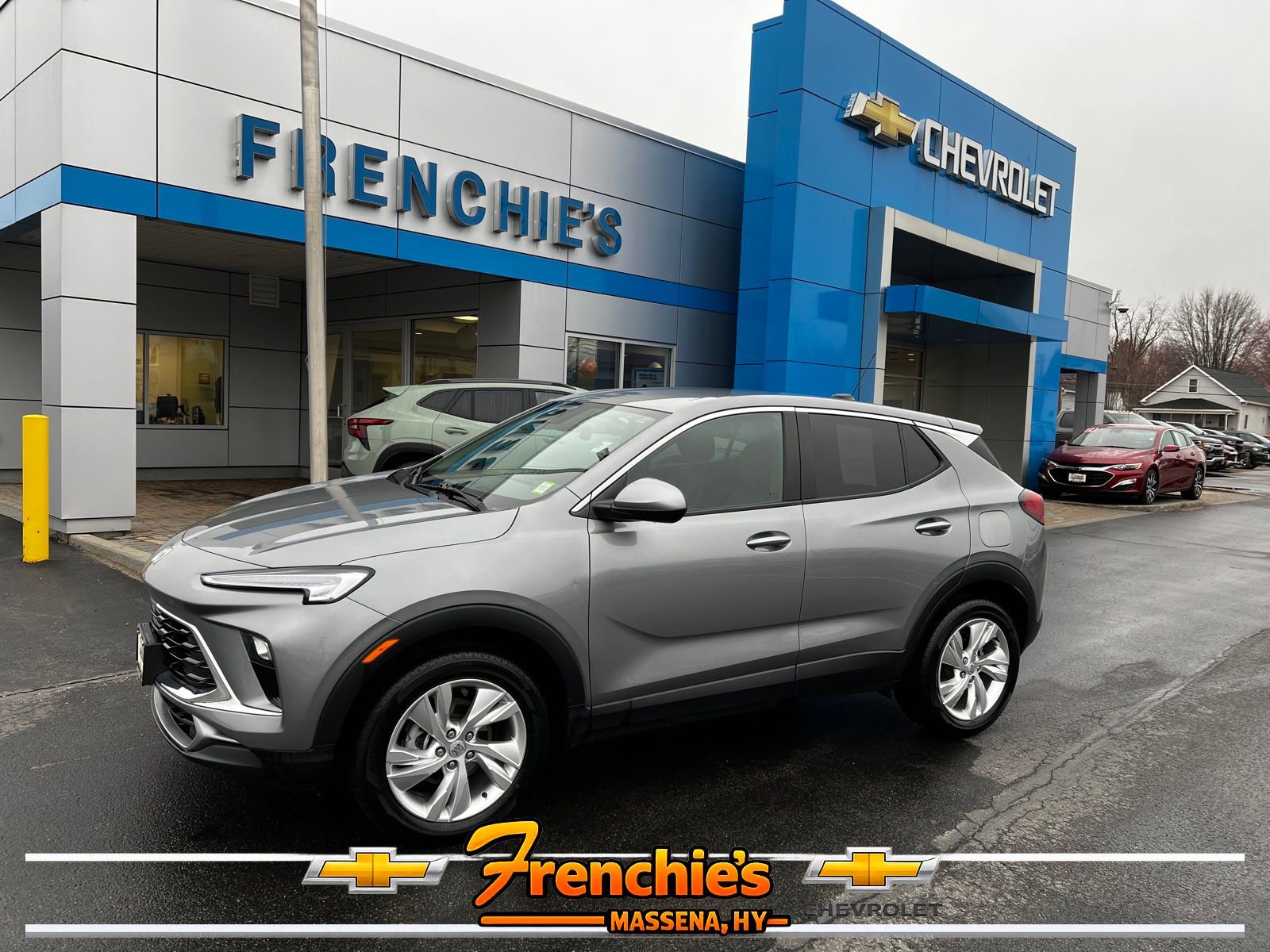 Used 2025 Buick Encore GX Preferred AWD/4WD image 1