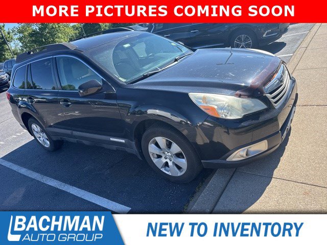 Used 2010 Subaru Outback 2.5i Premium AWD/4WD image 1