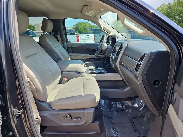 Used 2018 Ford Expedition Max XLT w/ Equipment Group 202A RWD image 28