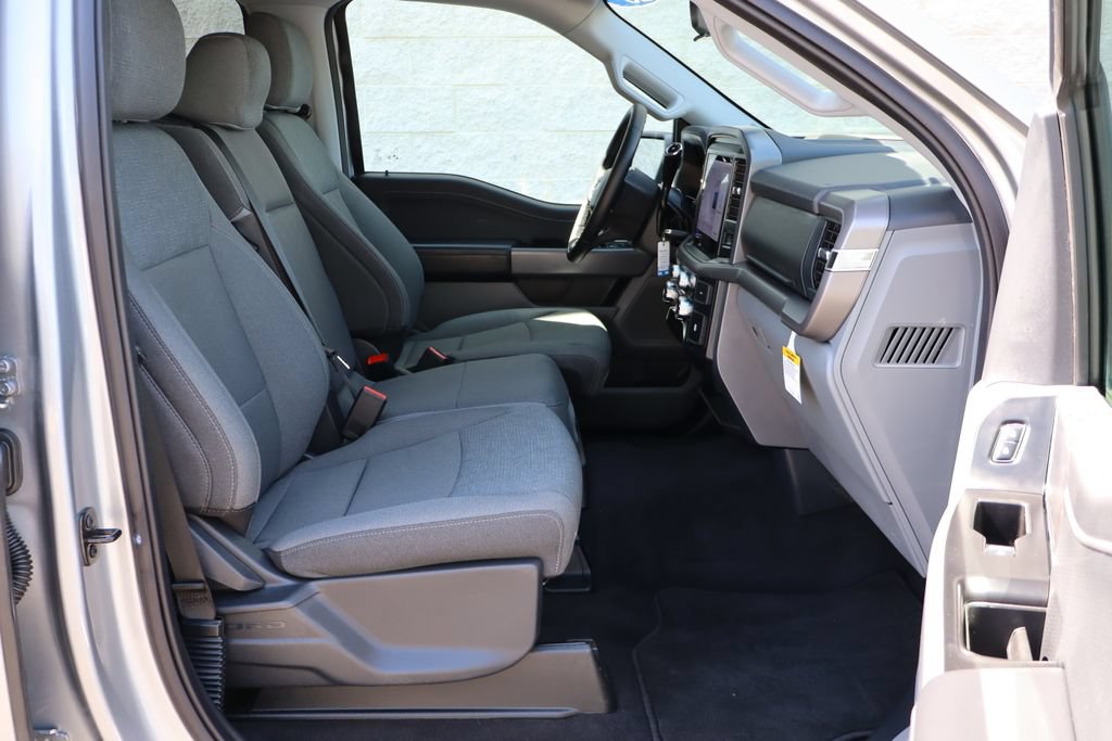 Used 2025 Ford F150 XLT w/ Equipment Group 301A Standard AWD/4WD image 30