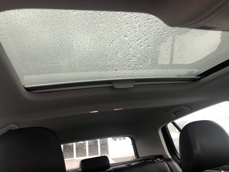 Used 2015 Volkswagen Golf SE image 9