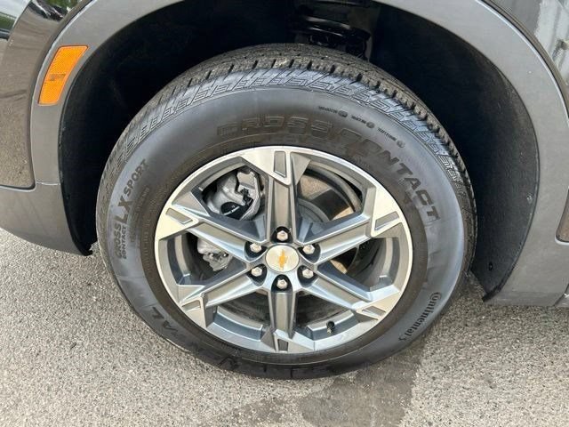 Used 2025 Chevrolet Blazer LT FWD image 48