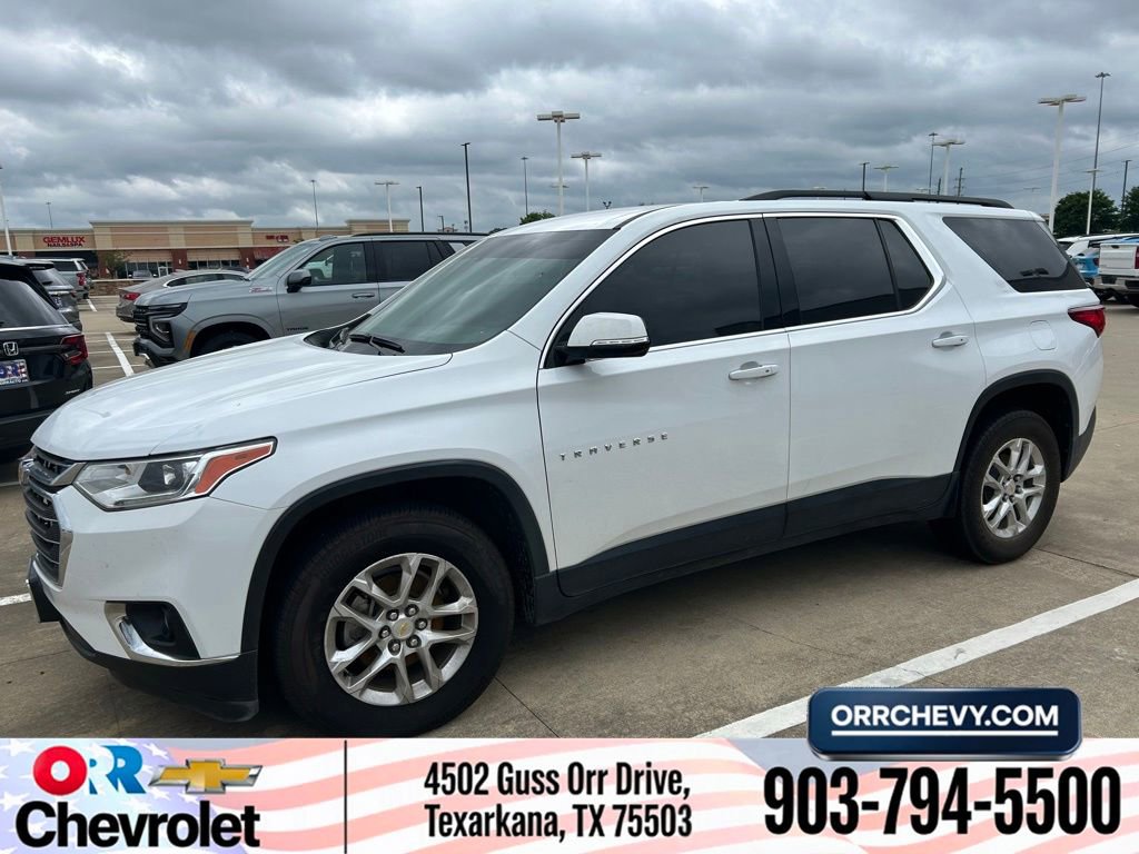 Used 2020 Chevrolet Traverse LT w/ LPO, Cargo Package FWD image 1