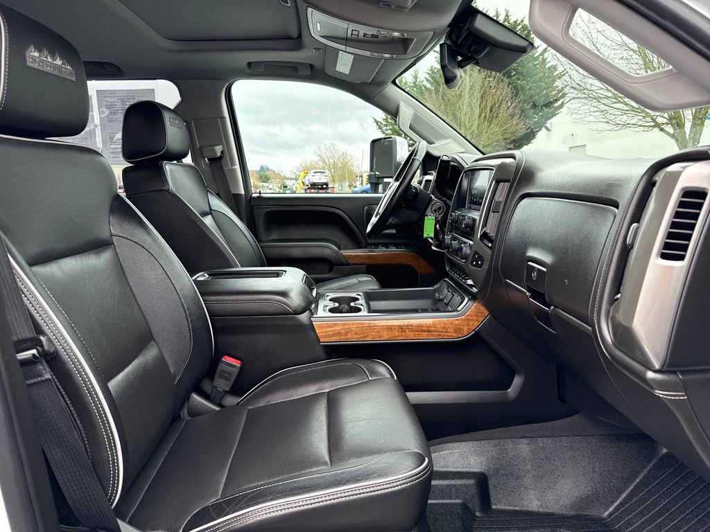 Used 2019 Chevrolet Silverado 2500 High Country w/ Duramax Plus Package image 22