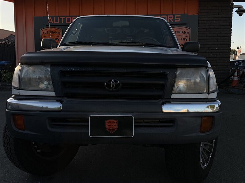 Used 1999 Toyota Tacoma 4x4 Regular Cab image 2