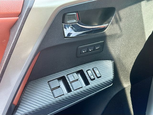 Used 2013 Toyota RAV4 Limited AWD/4WD image 18