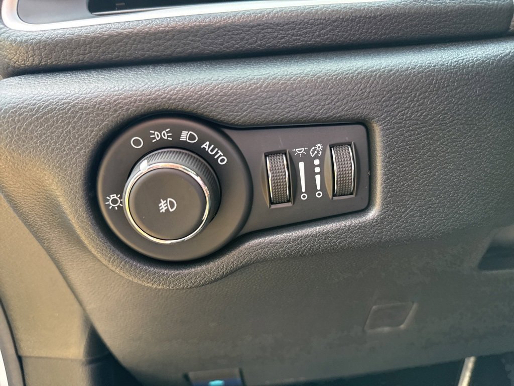 New 2026 Chrysler Pacifica Select image 27