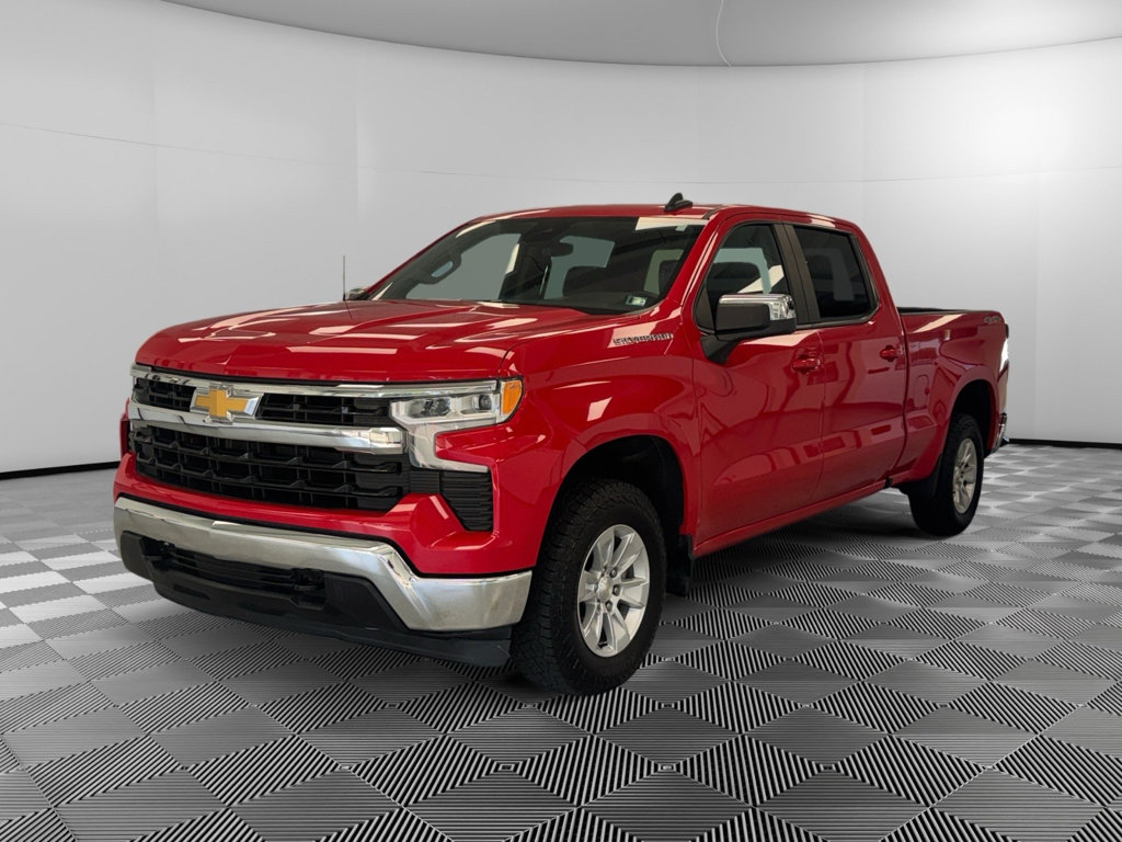 Used 2023 Chevrolet Silverado 1500 LT w/ Protection Package AWD/4WD image 4