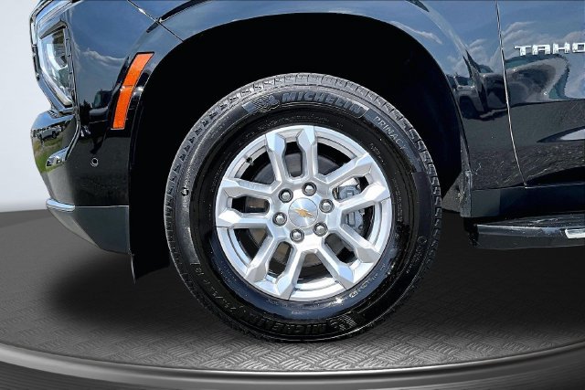 Used 2025 Chevrolet Tahoe LT AWD/4WD image 32
