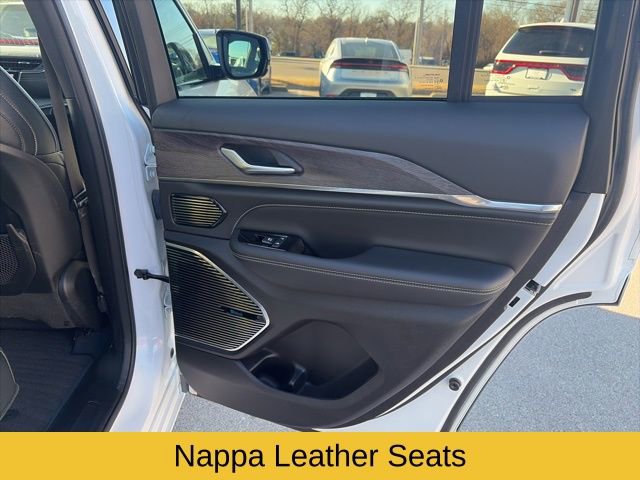 Used 2022 Jeep Grand Cherokee Overland image 27